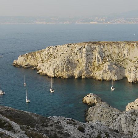 Les Pieds Dans L'Eau Sur L'Ile Du Frioul Apartment Марсилия Екстериор снимка